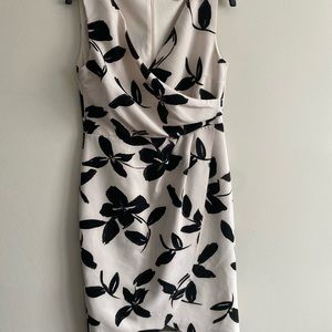 Precis cream and Black flora Dress size 8 Canada the UK10